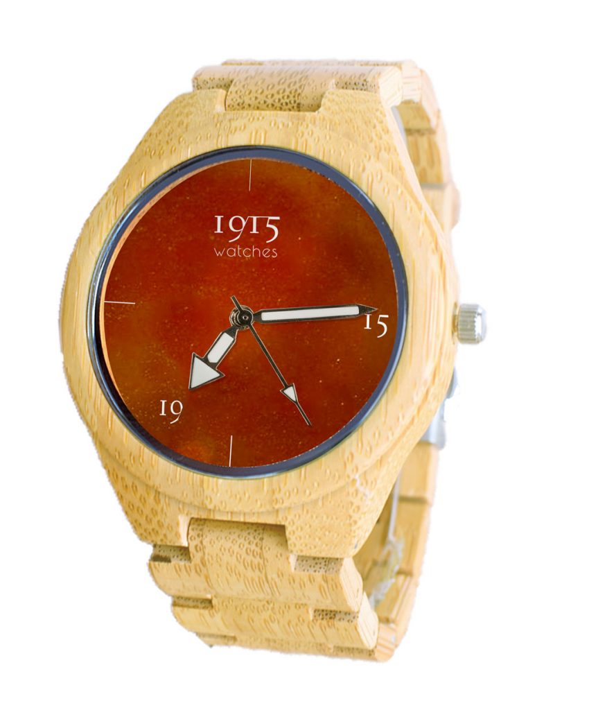 1915 watches - Houten horloge gemaakt van zoethout en een wijzerplaat van karamel zeezout